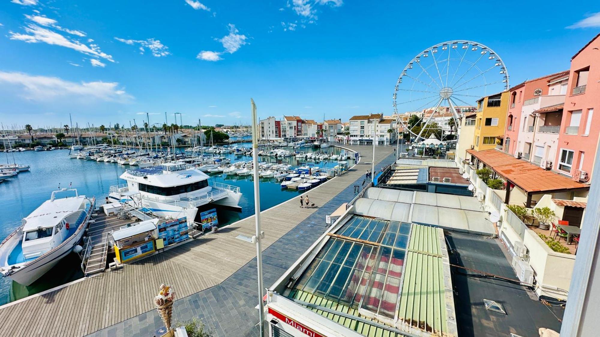 Studio Face Au Port Agde Bagian luar foto